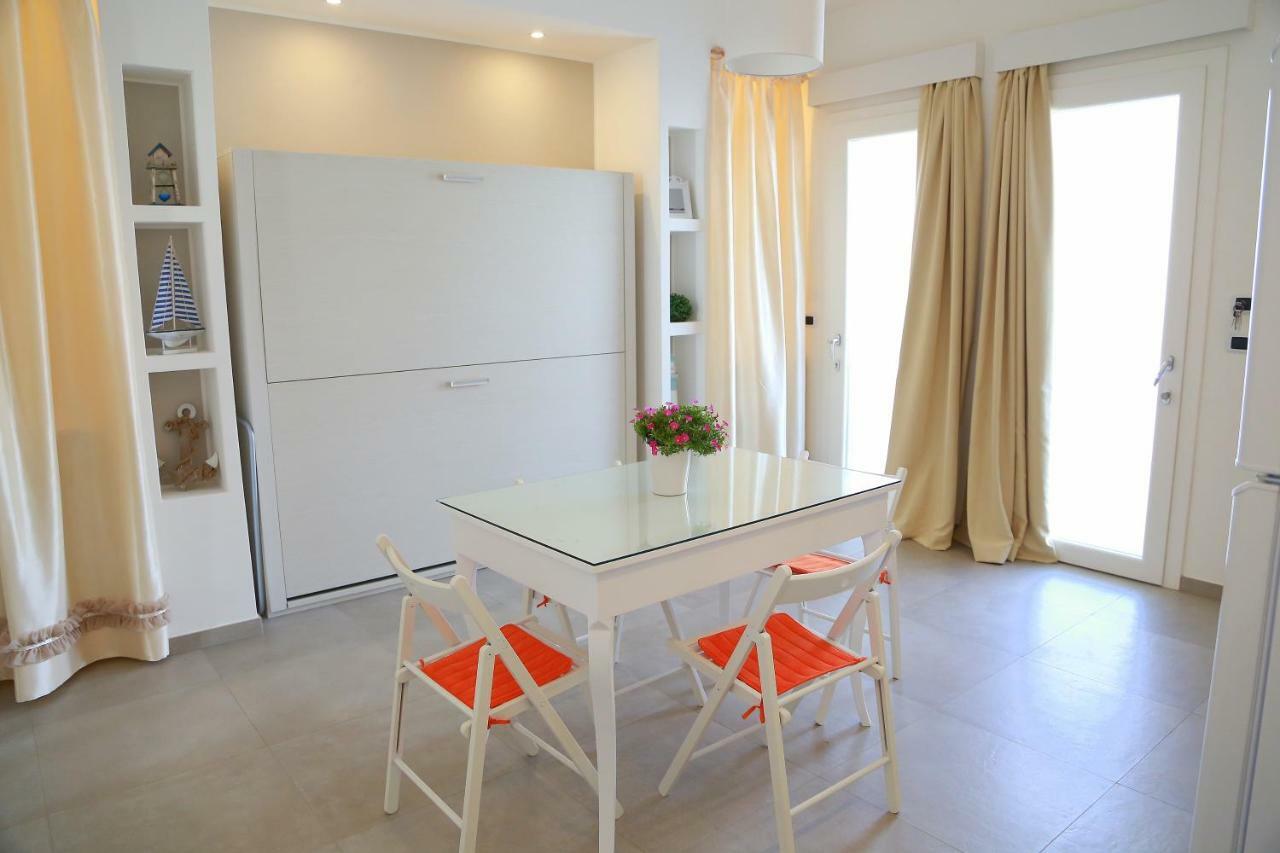 Casa Vacanze Coralloholiday Hotel Torre Lapillo Buitenkant foto