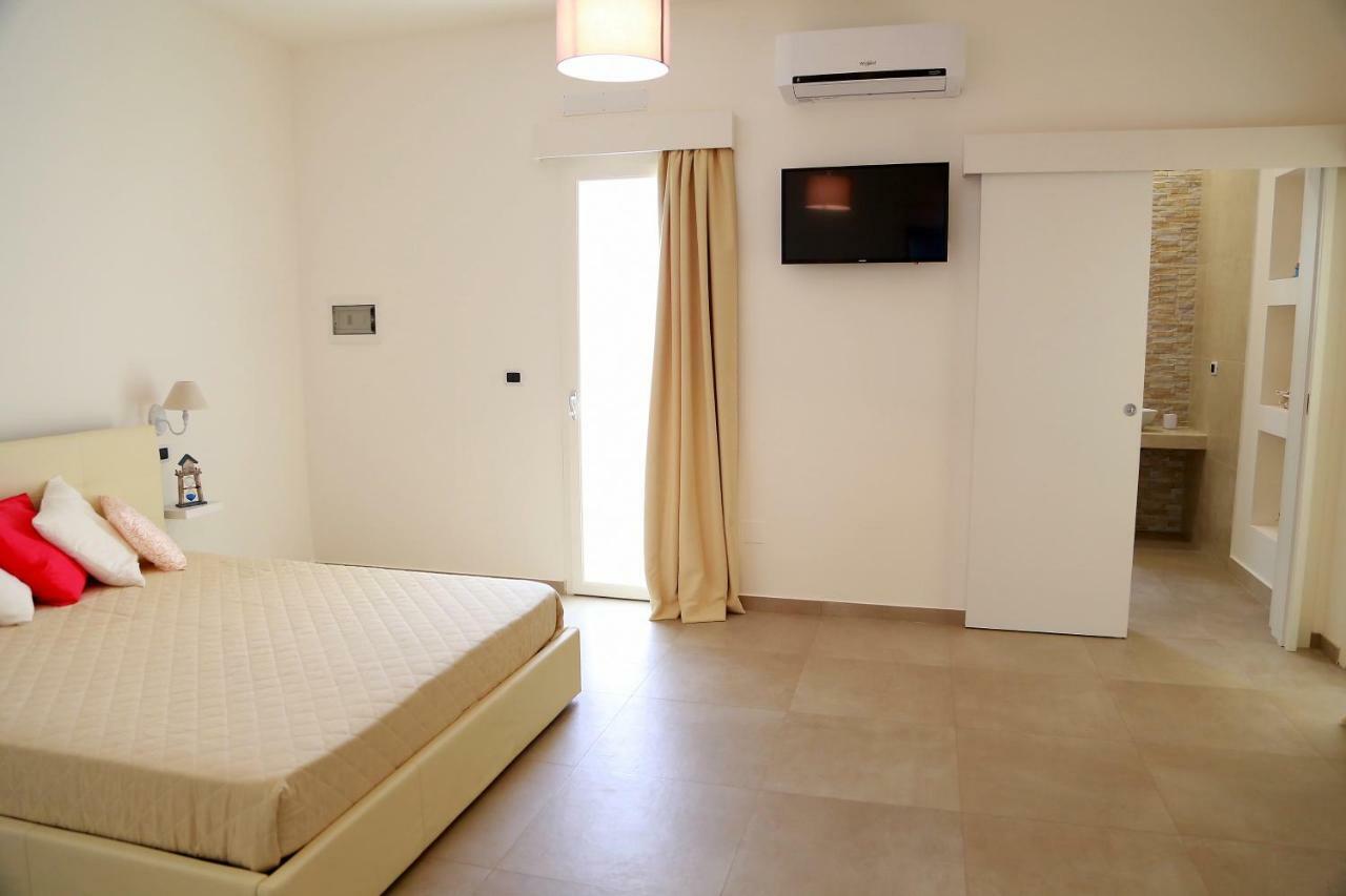 Casa Vacanze Coralloholiday Hotel Torre Lapillo Buitenkant foto
